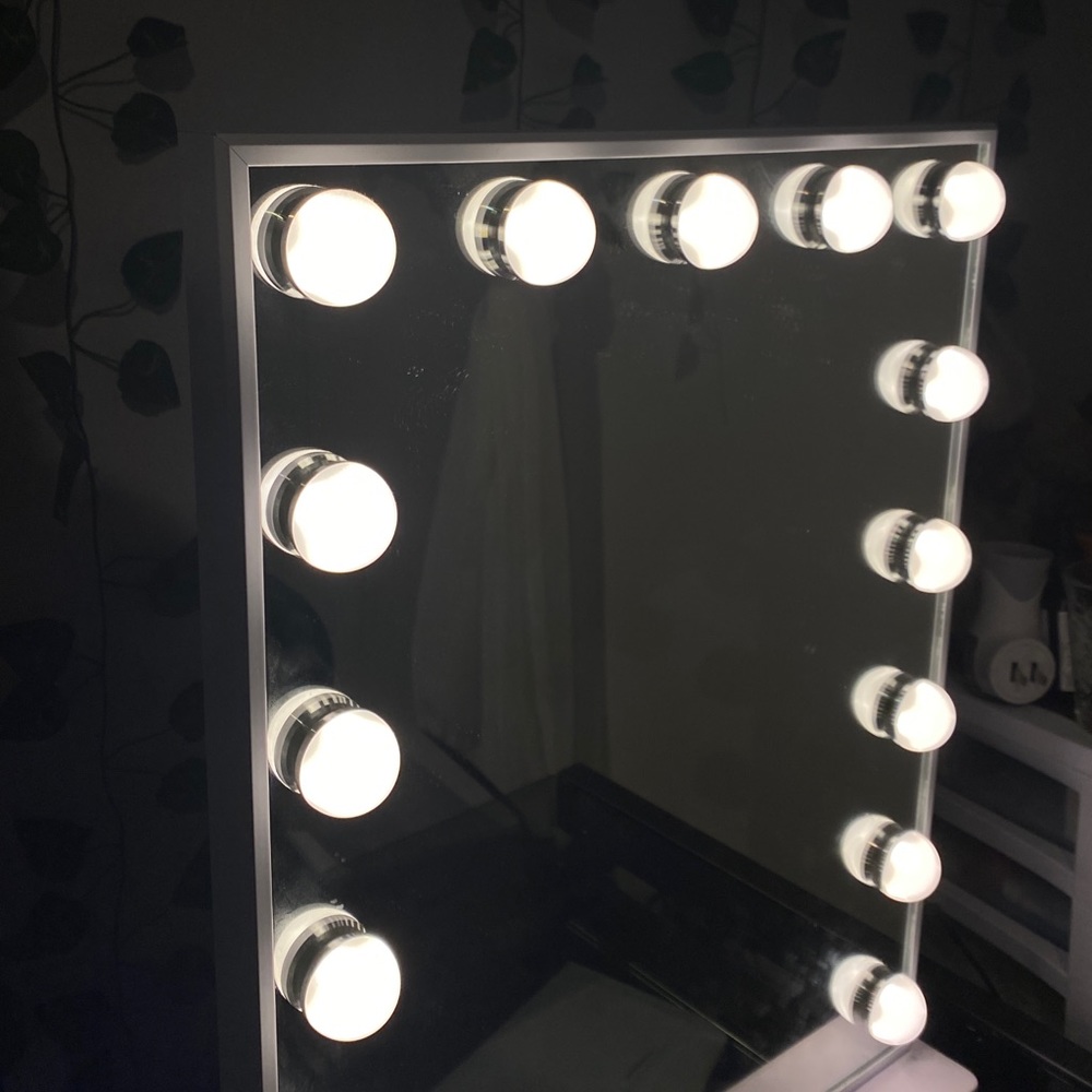vanity mirror